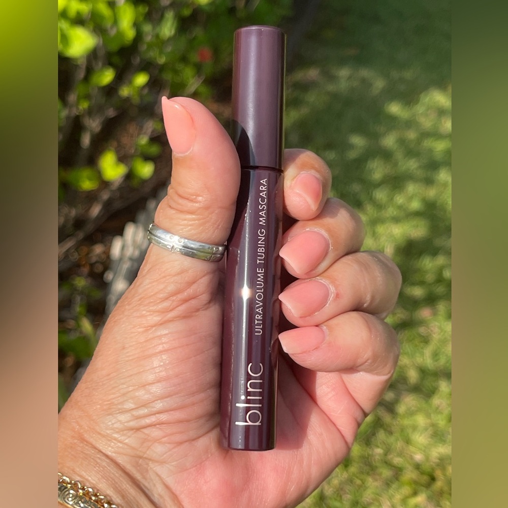 BLINC COSMETICS UltraVolume Tubing Mascara - Black - Picture 7 of 13